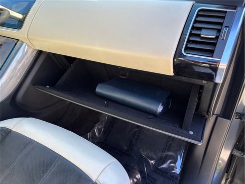 Used 2019 Land Rover Range Rover Sport HST image 52