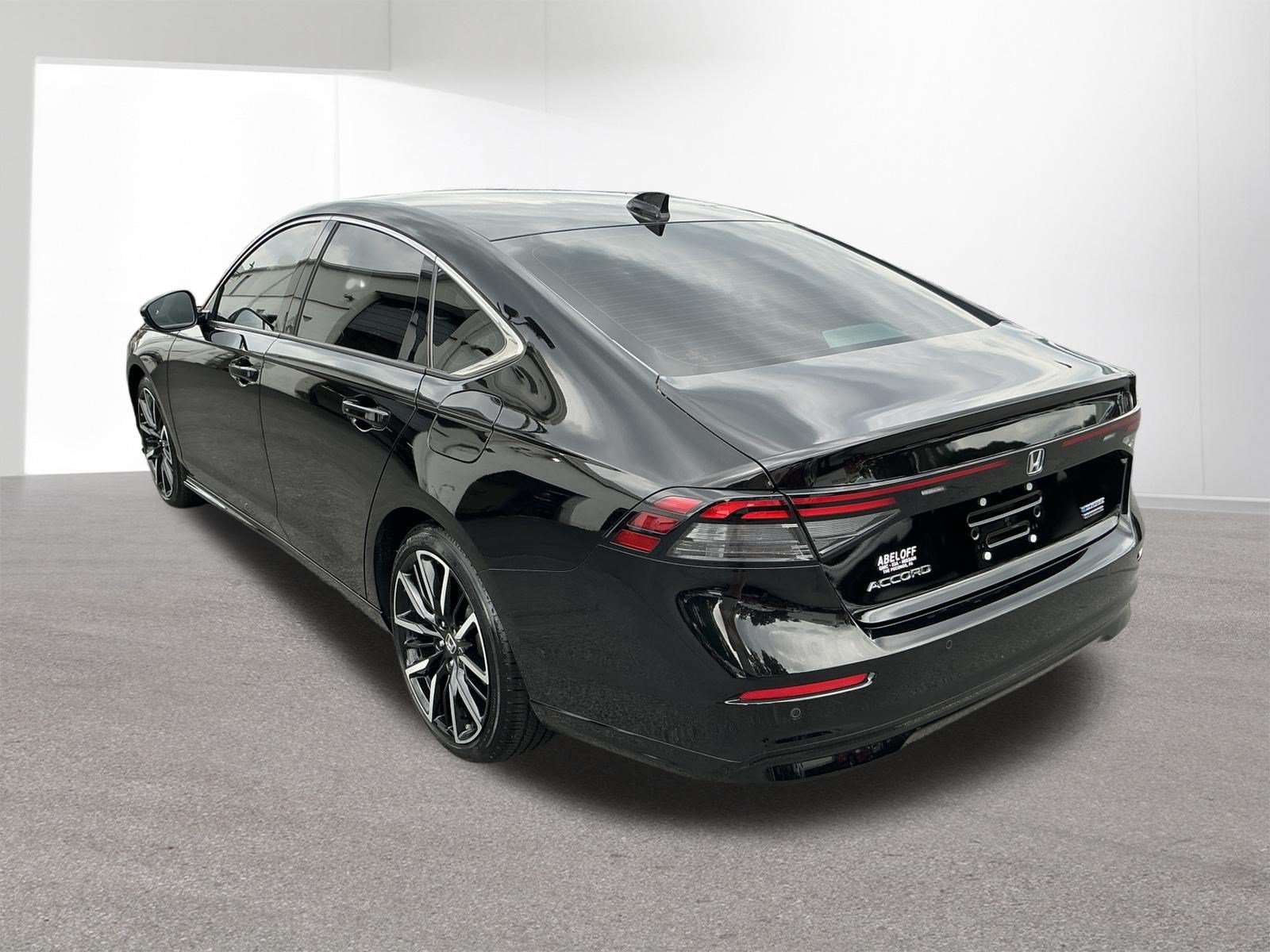Used 2025 Honda Accord Touring image 5