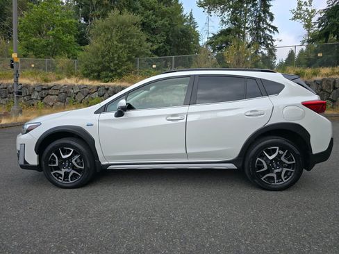 Certified 2023 Subaru Crosstrek Hybrid w/ Moonroof Package w/Navigation AWD/4WD image 3
