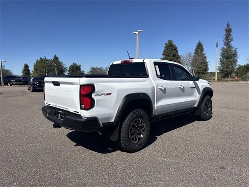 Used 2024 Chevrolet Colorado ZR2 w/ ZR2 Convenience Package III image 4