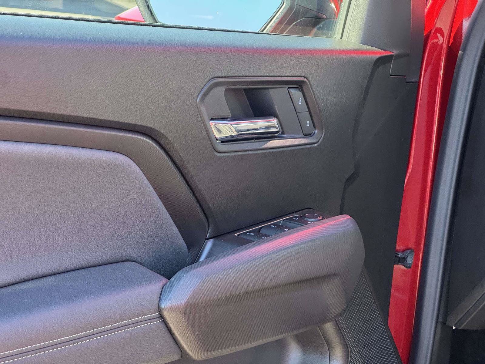 Used 2026 Chevrolet Colorado LT w/ LT Convenience Package AWD/4WD image 19