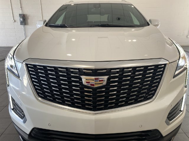 Used 2023 Cadillac XT5 Luxury FWD image 3