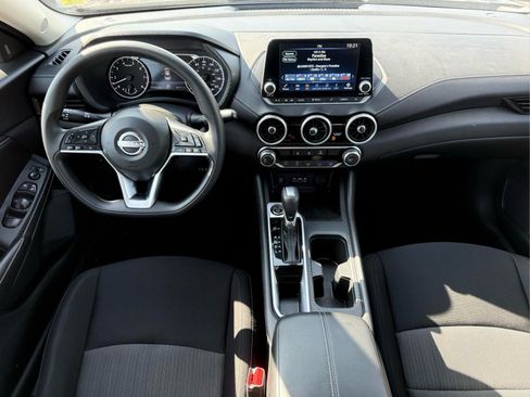 Used 2025 Nissan Sentra SV FWD image 14