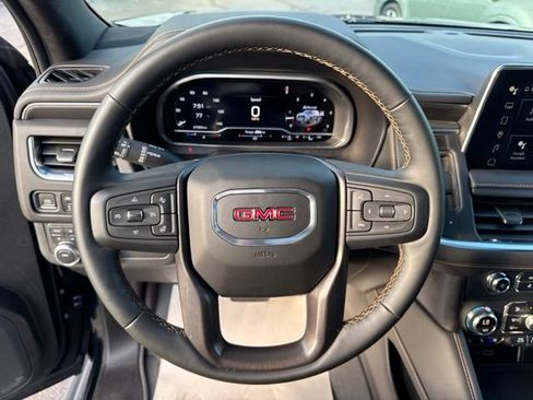 Used 2023 GMC Yukon XL AT4 w/ AT4 Premium Package AWD/4WD image 13