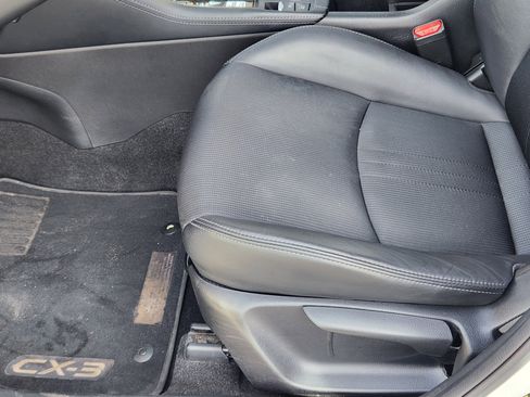 Used 2019 MAZDA CX-3 Touring w/ Preferred Equipment Package image 9