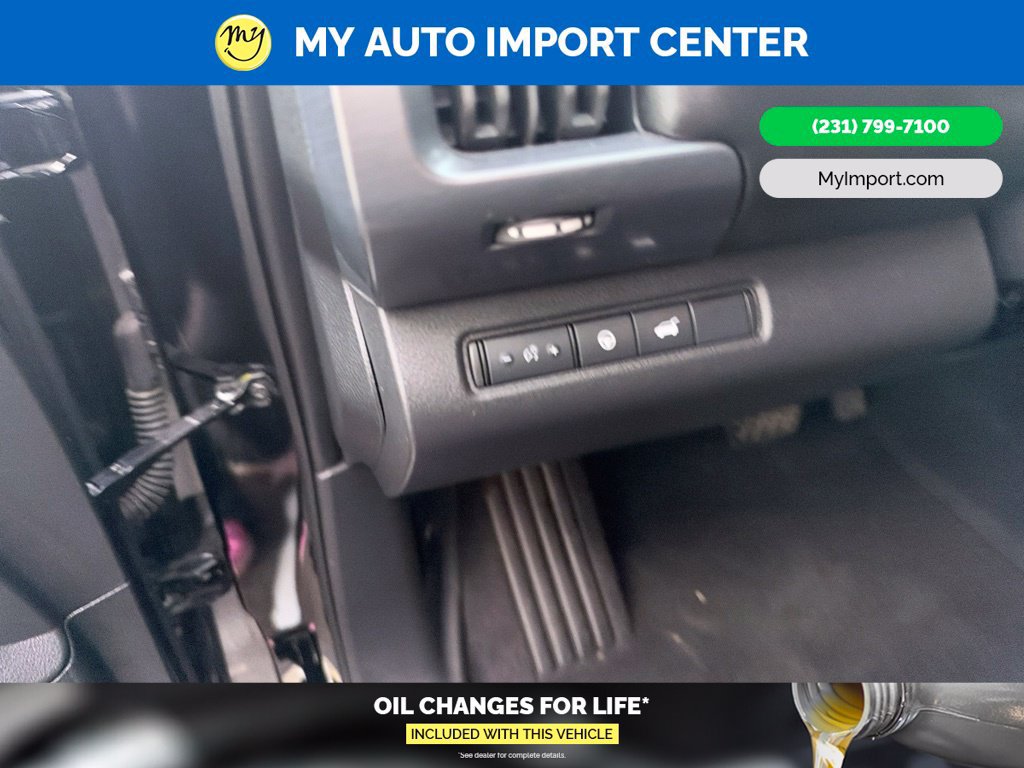 Used 2025 Nissan Pathfinder Rock Creek AWD/4WD image 11