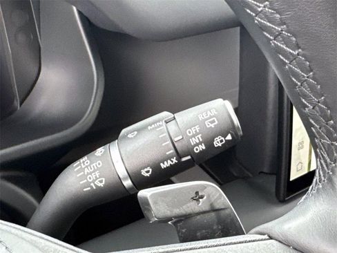 Used 2025 Land Rover Defender 110 V8 image 29