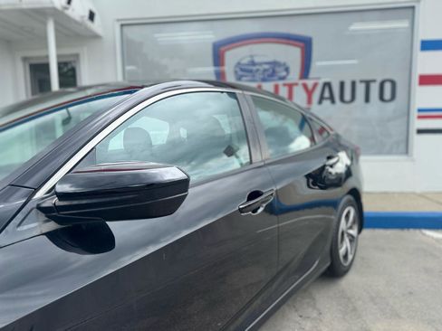 Used 2020 Honda Civic LX image 6