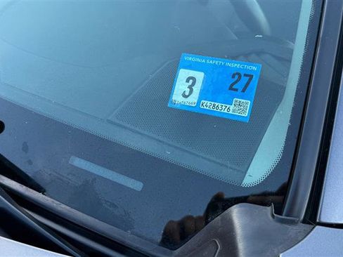 Used 2017 Toyota Tacoma SR image 3