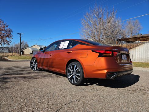 Used 2022 Nissan Altima 2.5 SR image 4