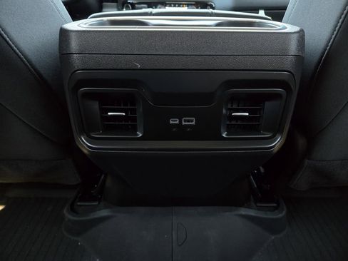 Used 2025 Chevrolet Silverado 1500 LT Trail Boss w/ Convenience Package II image 21