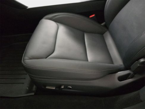 Used 2025 Tesla Model 3 Long Range image 28