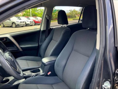 Used 2015 Toyota RAV4 LE AWD/4WD image 24