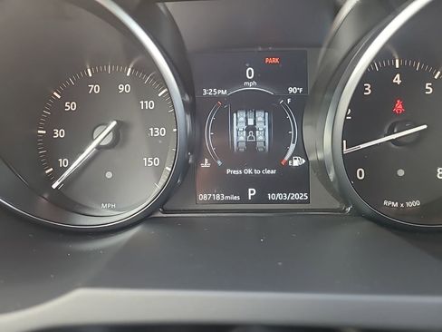 Used 2019 Land Rover Range Rover Evoque HSE image 13