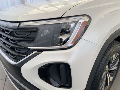 New 2026 Volkswagen Atlas Cross Sport SE AWD/4WD image 11