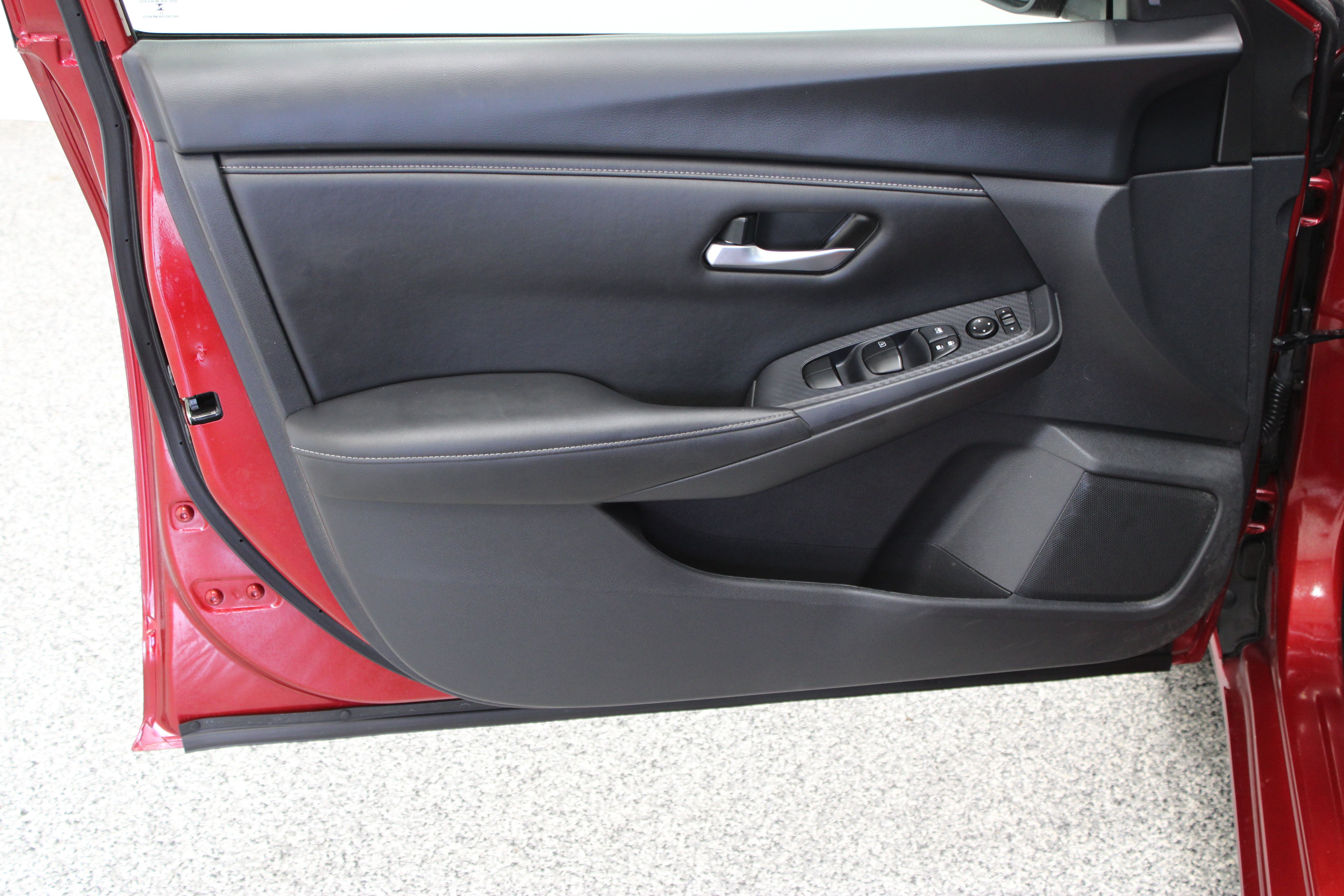 Used 2024 Nissan Sentra SV FWD image 12