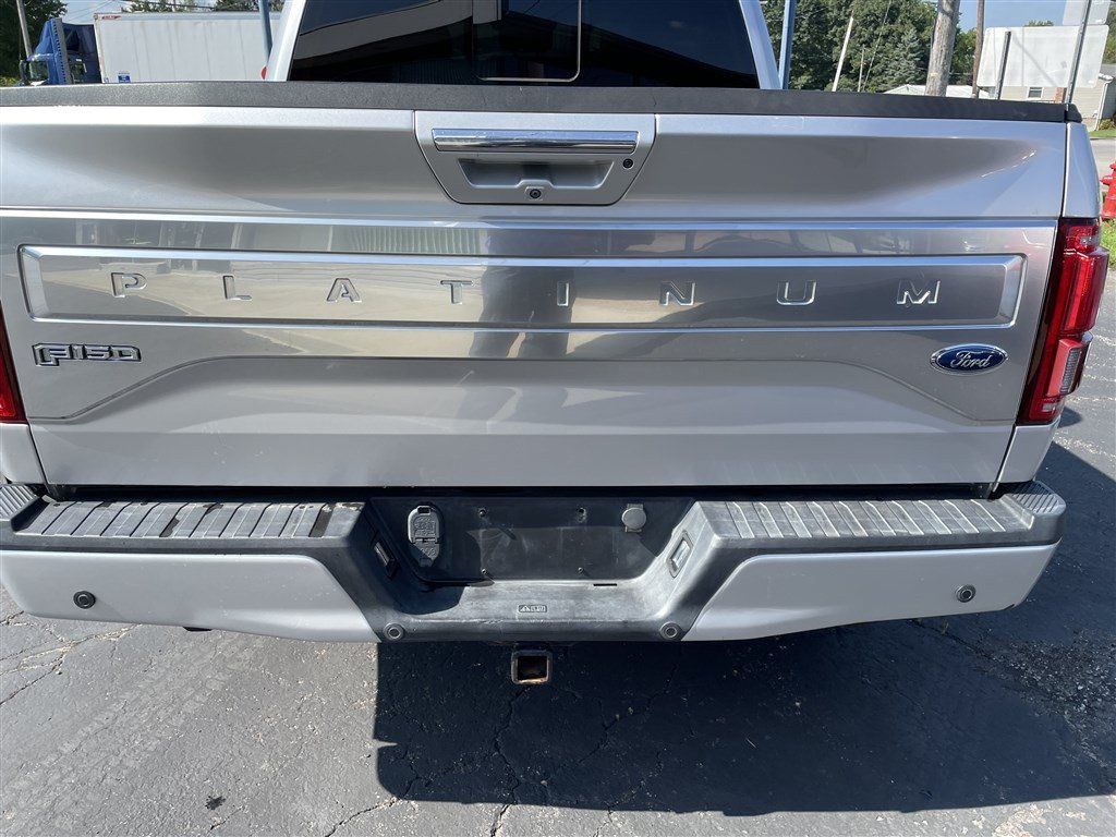 Used 2017 Ford F150 Platinum w/ Equipment Group 701A Luxury AWD/4WD image 8