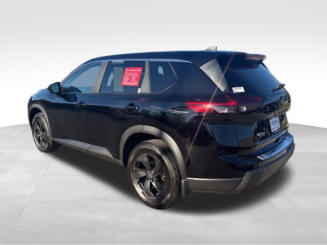 Certified 2026 Nissan Rogue SV w/ Cold Weather Package AWD/4WD image 4