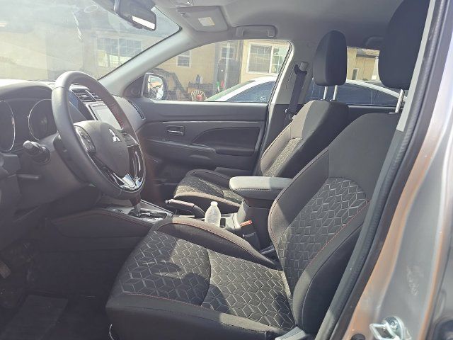 Used 2026 Mitsubishi Outlander Sport LE AWD/4WD image 13
