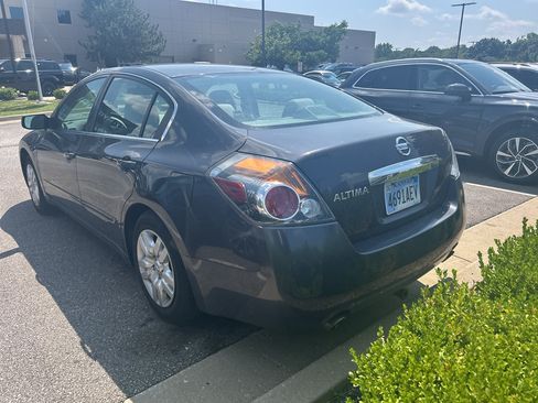 Used 2012 Nissan Altima 2.5 FWD image 6