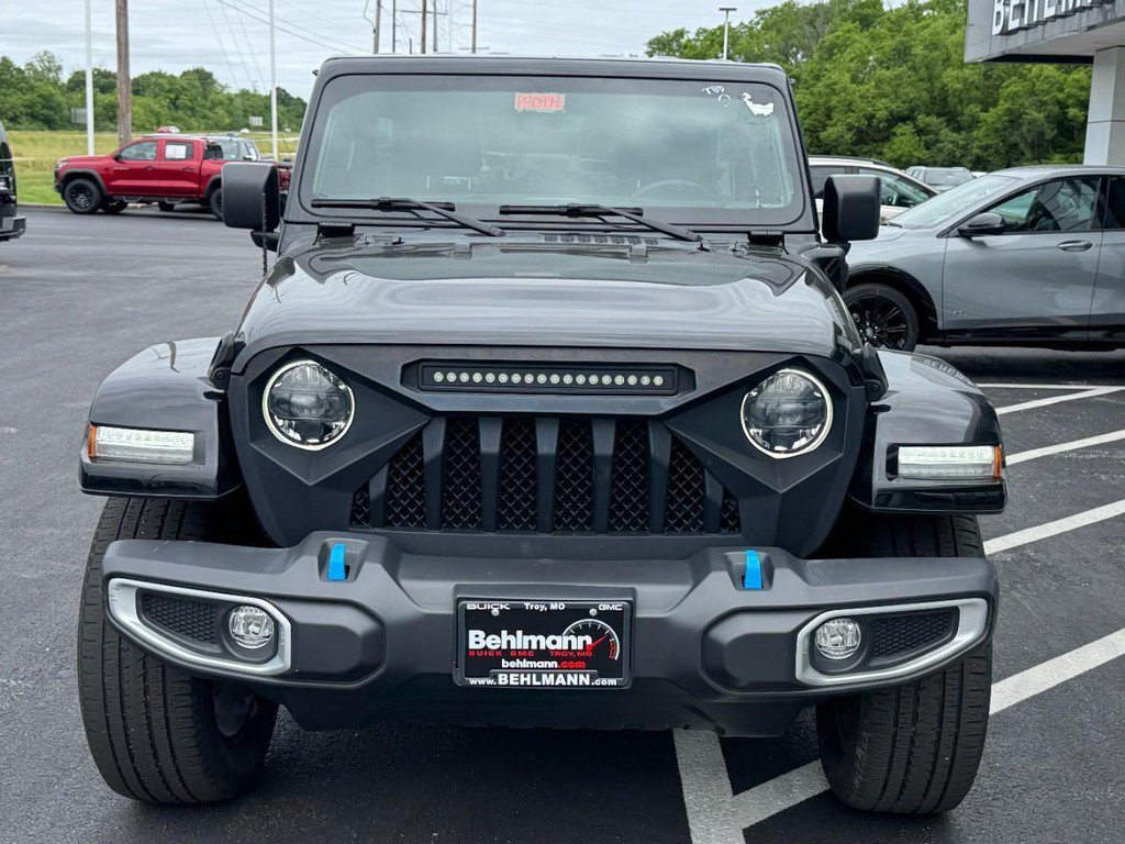Used 2023 Jeep Wrangler Unlimited Sahara w/ Cold Weather Group AWD/4WD image 12