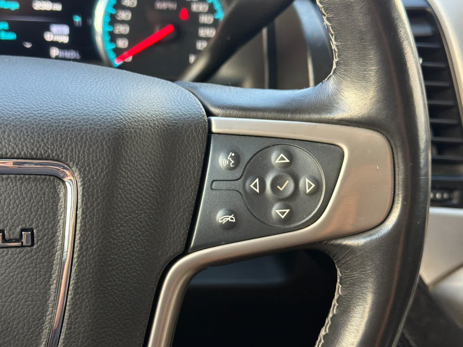 Used 2020 GMC Yukon XL Denali RWD image 29