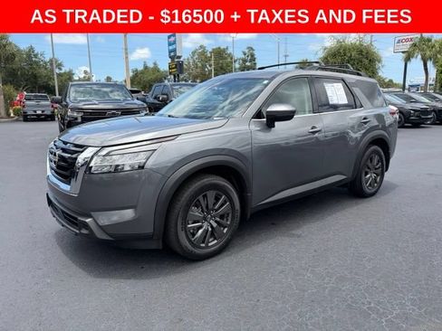 Used 2022 Nissan Pathfinder SV FWD image 3