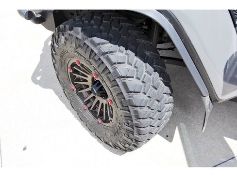 Used 2021 Jeep Gladiator Rubicon AWD/4WD image 9