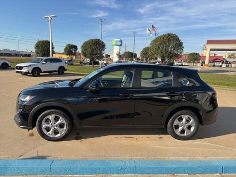 Certified 2025 Honda HR-V LX image 5