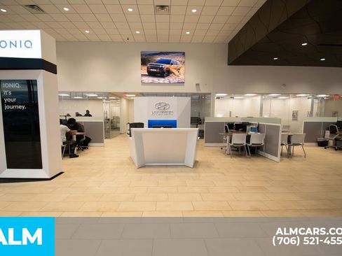 Used 2019 Chevrolet Silverado 1500 High Country image 31