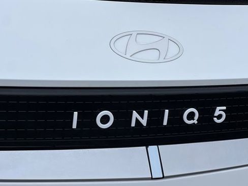 Certified 2025 Hyundai Ioniq 5 SEL image 36