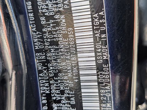 Used 2018 Toyota Avalon XLE image 22