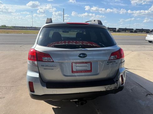 Used 2013 Subaru Outback 2.5i Premium w/ All-Weather Pkg AWD/4WD image 15
