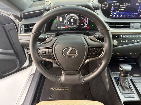 Used 2021 Lexus ES 300h ES 300h w/ Premium Package image 26