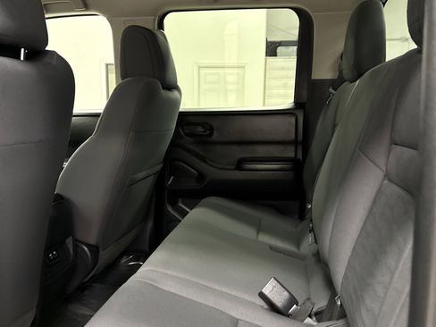 Used 2025 Nissan Frontier S image 11