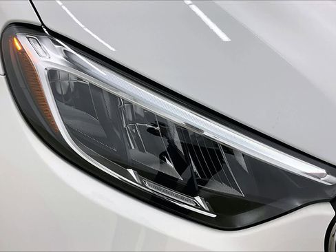 New 2026 Mercedes-Benz GLC 350e GLC 350e image 13