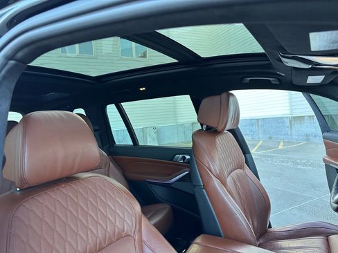 Used 2020 BMW X7 xDrive40i w/ M Sport Package image 30