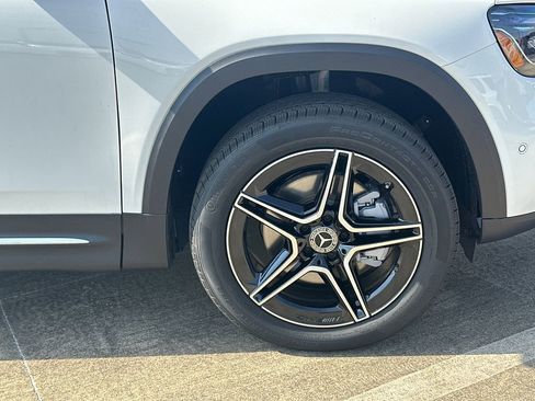 New 2026 Mercedes-Benz GLB 250 4MATIC image 13