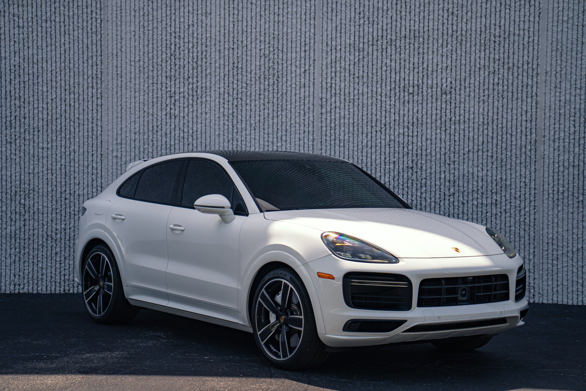 Used 2020 Porsche Cayenne Turbo AWD/4WD image 28