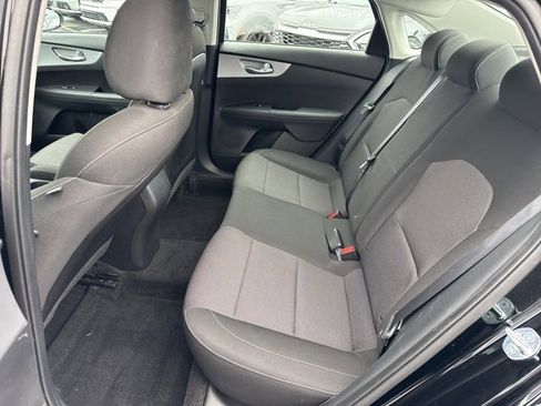 Used 2023 Kia Forte LXS w/ LXS Technology Package image 32