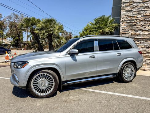 Used 2022 Mercedes-Benz Maybach GLS 600 4MATIC image 5