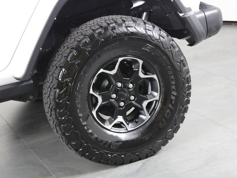 Used 2021 Jeep Wrangler Unlimited Rubicon 4xe w/ Steel Bumper Group AWD/4WD image 14