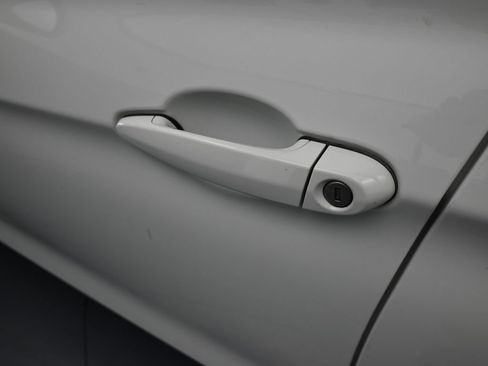 Used 2014 BMW 320i Sedan image 31