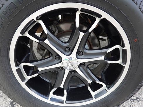Used 2013 Ford F150 Lariat w/ Luxury Equipment Group RWD image 10