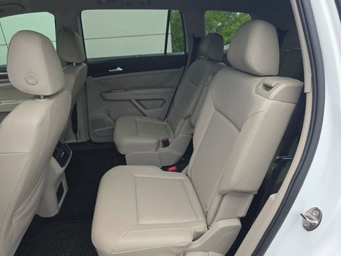 Used 2020 Volkswagen Atlas SEL FWD image 28
