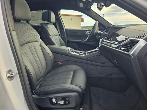 New 2026 BMW X6 xDrive40i w/ Executive Package image 47