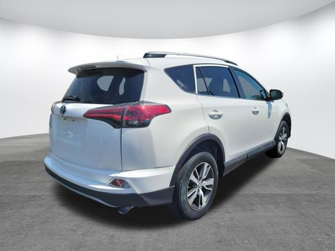 Used 2018 Toyota RAV4 XLE image 23