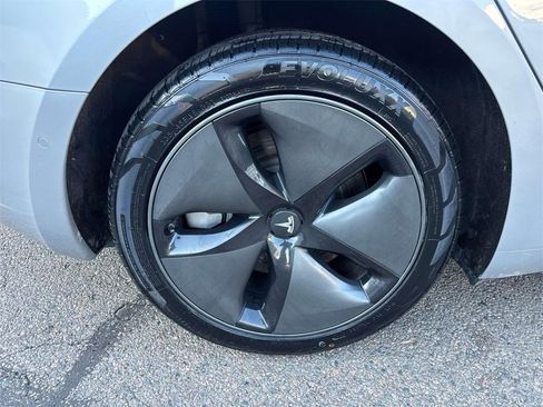 Used 2018 Tesla Model 3 Long Range image 29