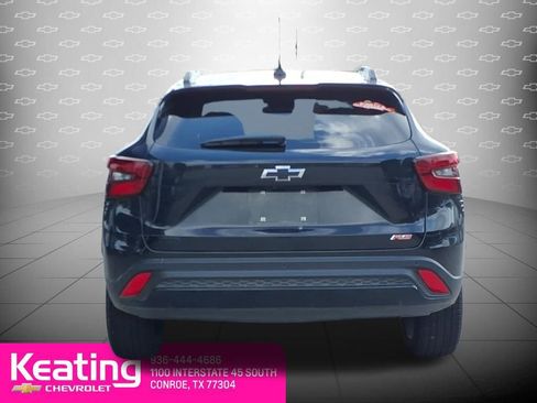 Used 2025 Chevrolet Trax RS w/ Sunroof Package image 7