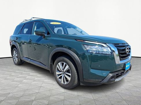 Used 2023 Nissan Pathfinder SL AWD/4WD image 1